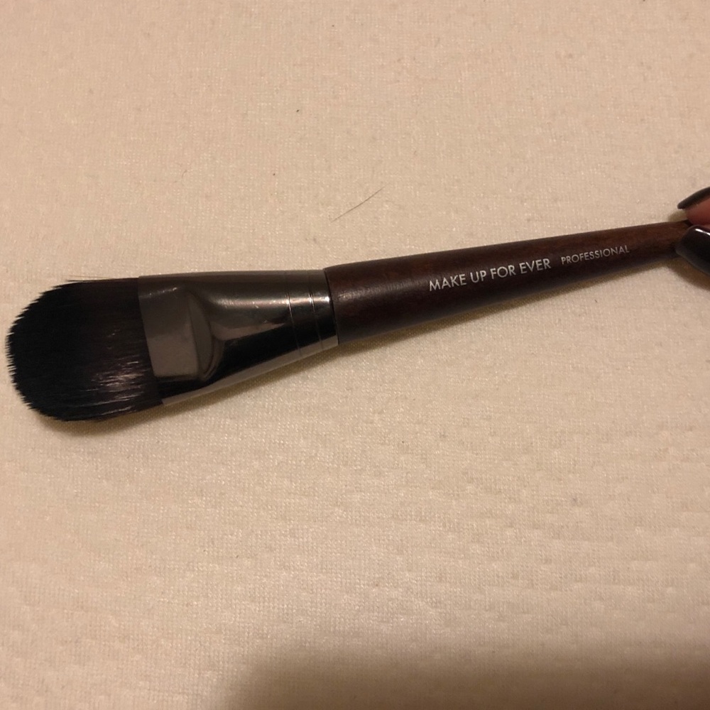 Makeup Forever Large Foundation Brush - 108